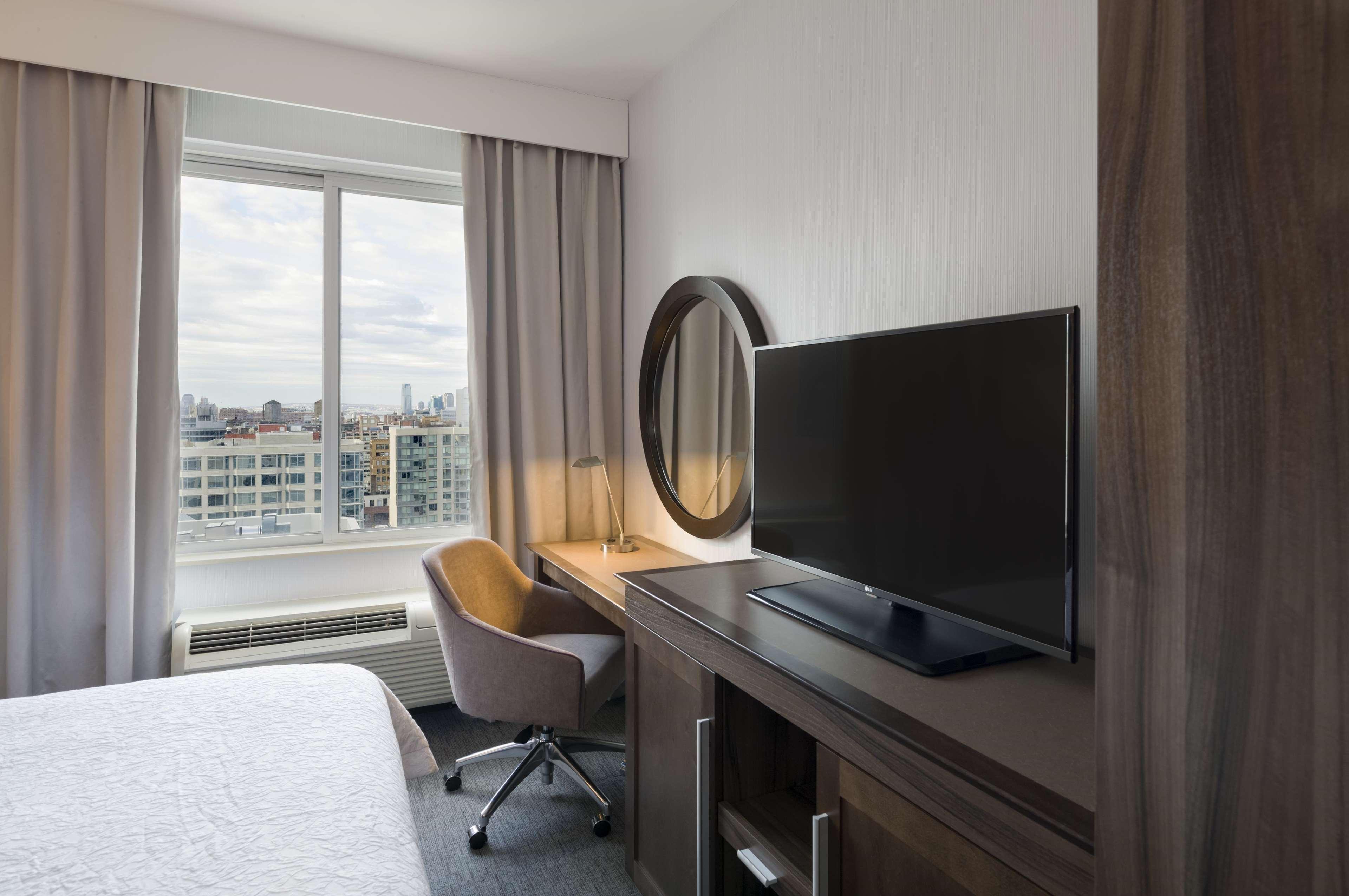 Hampton Inn Manhattan - Times Square South New York Exterior foto