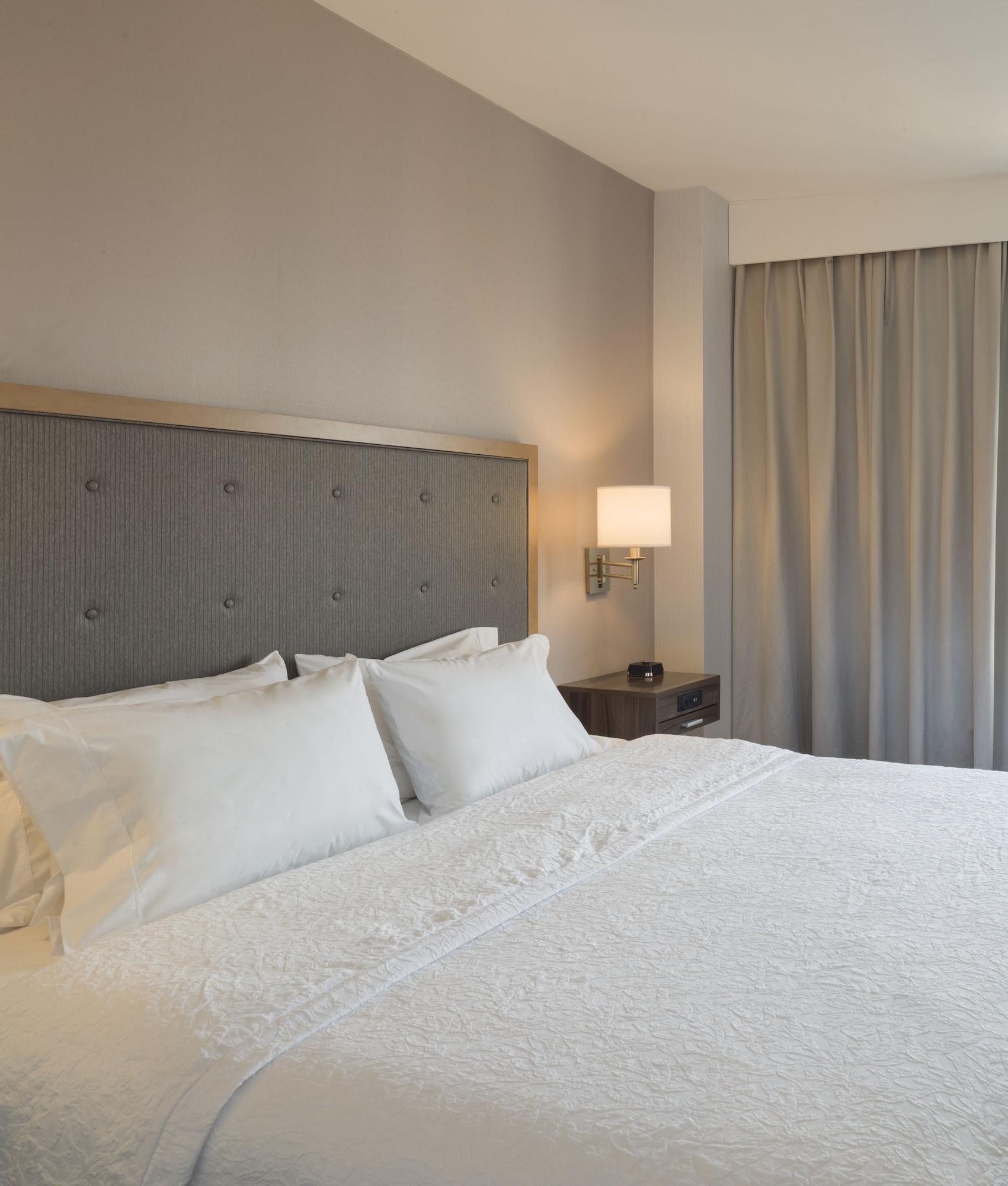 Hampton Inn Manhattan - Times Square South New York Exterior foto