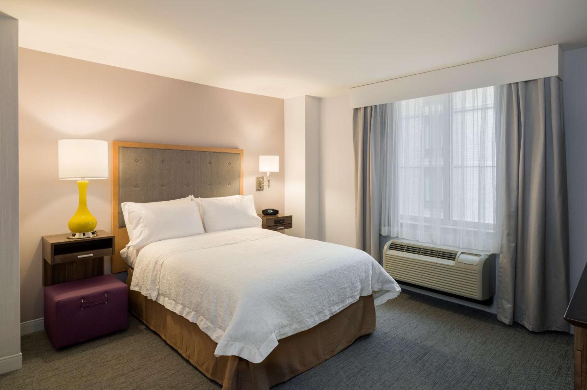 Hampton Inn Manhattan - Times Square South New York Exterior foto